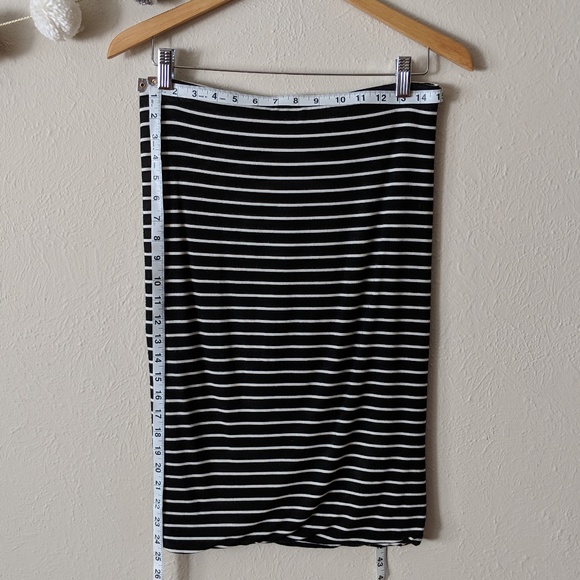 LOFT Striped Knit Pencil Skirt Size Small - Picture 3 of 7